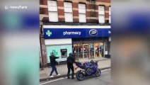 Moment suspected terrorist is apprehended by armed police in Streatham, London