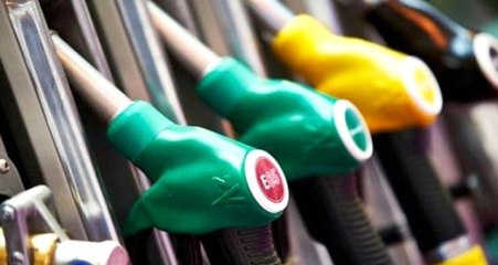 Son dakika: Benzin fiyatına gelen 8 kuruşluk zam iptal edildi