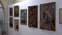 Kıbrıs'ta Türklere ve Rumlara ait eserlerden oluşan sergi açıldı