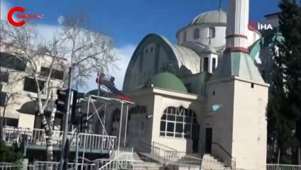 Fırtına minarenin kubbesini böyle uçurdu