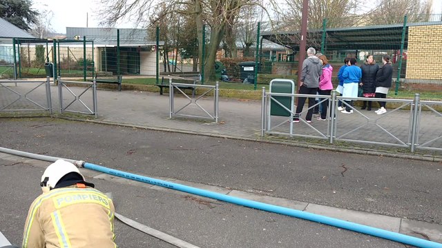 Havre. Incendie à l' école communale de la rue Doyenne. Vidéo Eric Ghislain