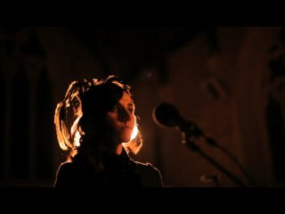 PJ Harvey - Hanging In The Wire