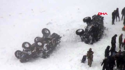Van çığ altındakileri arayan ekiplerin üstüne ikinci çığ düştü- 9
