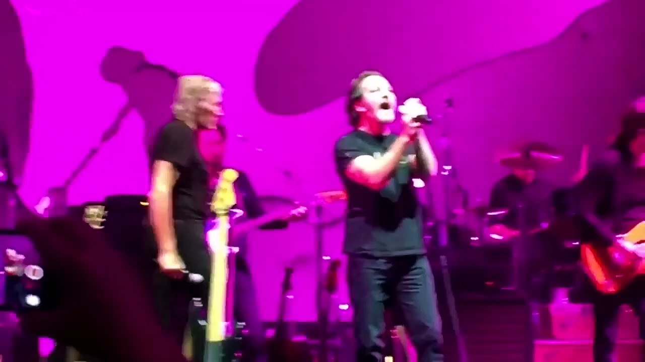 Roger Waters & Eddie Vedder - Comfortably Numb - Chicago 23 Julio 2017
