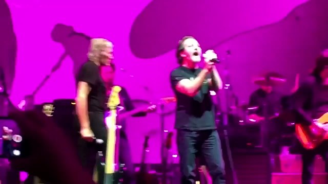 Roger Waters & Eddie Vedder - Comfortably Numb - Chicago 23 Julio 2017