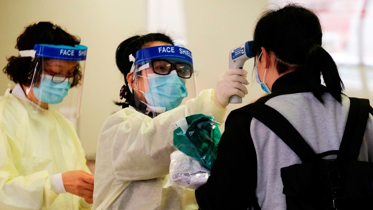 Coronavirus death in Hong Kong, as China admits 'shortcomings'