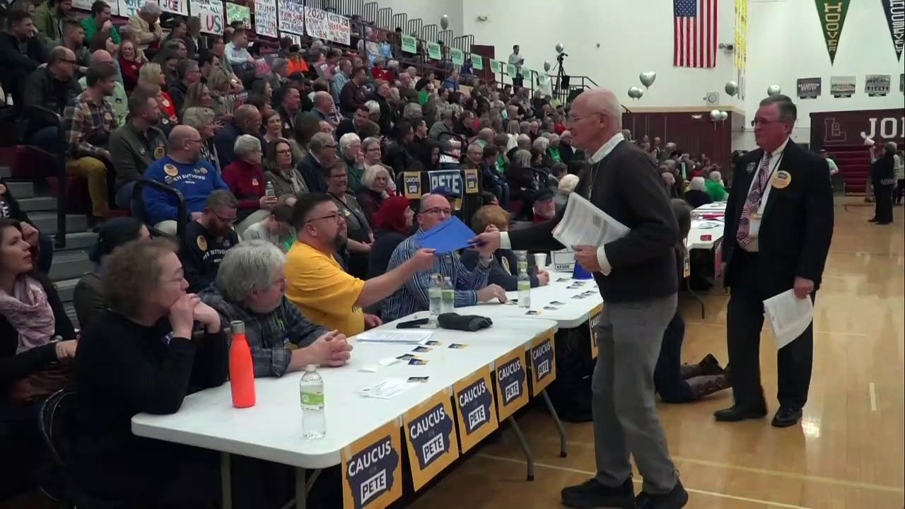 Sanders beansprucht Sieg bei Vorwahl in Iowa für sich
