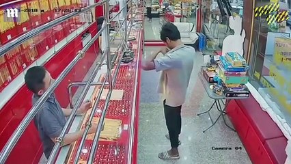 10 FUNNIEST THEFTS CAUGHT ON CAMERA