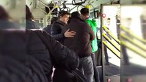 'Üstü kirli' diye çocuğu otobüsten atan ve tepki gösteren yolcuyu darp eden otobüs şoförü uzaklaştırıldı