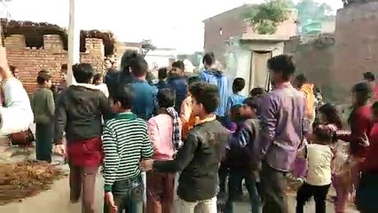 शाहजहांपुर: बंदरो से परेशान थे ग्रामीण, फिर यह तरीका आया काम, देखिए वीडियो