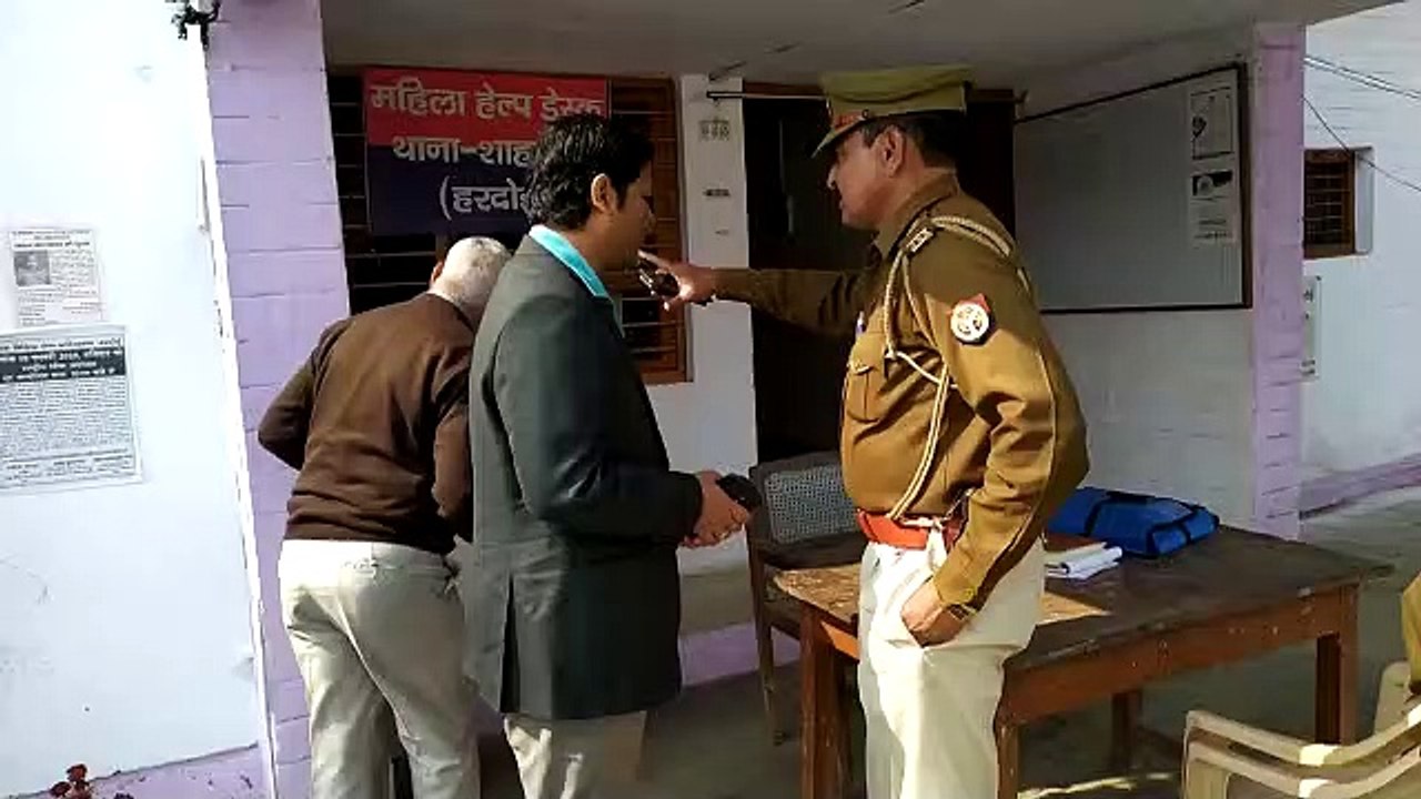हरदोई: शाहाबाद थाने का औचक निरीक्षण, सिपाहियों को दिए निर्देश
