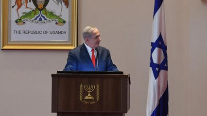 سعيا لتطبيع العلاقات.. نتنياهو التقى البرهان في أوغندا