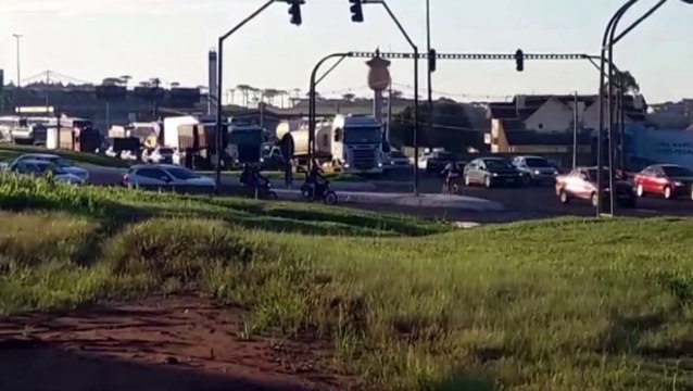 Show Rural: Dia começa com movimento intenso no Trevo Cataratas