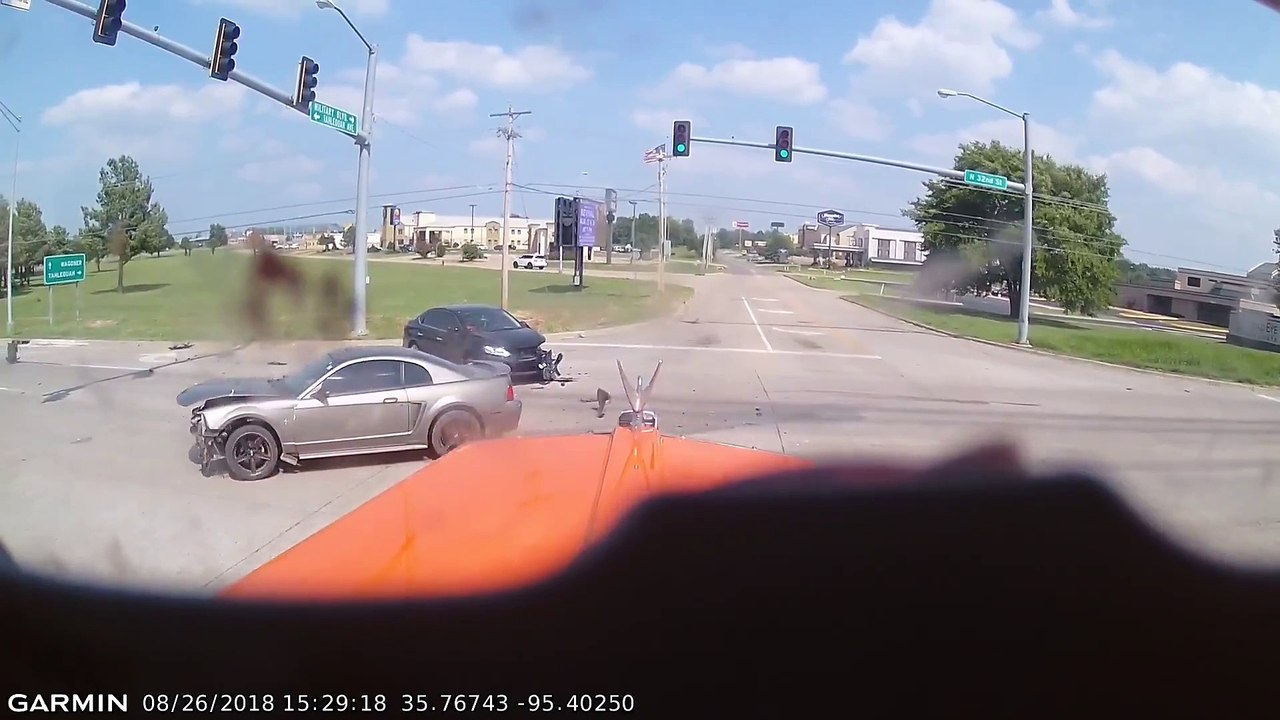 Red Light Runner Rams Mustang