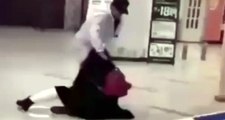 Çin'de durum içler acısı! Maskesiz dışarı çıkan kadın, tekme tokat dövüldü