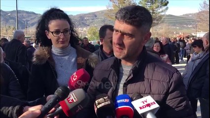 Ora News - Naftëtarët sërisht në protestë, thirrje Ballukut: Na kërkojnë fëmijët bukë