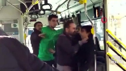 Üstü kirli diye çocuğu otobüsten indirdi