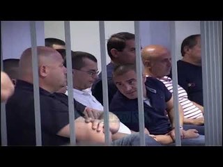 Policia shënjestron Çapjat dhe Lul Berishën - News, Lajme - Vizion Plus