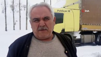 Kar küreme aracını seyrederken canından oluyordu... O anlar kamerada