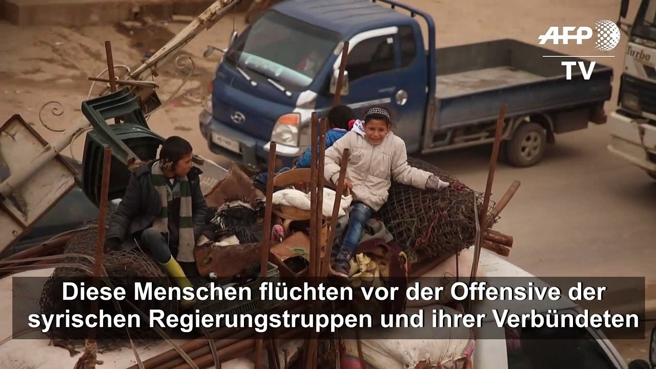 Massenflucht vor Kämpfen in Syrien