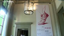 شاهد: معرض للنعال القديمة في متحف قصر بيتي في مدينة فلورنسا الإيطالية