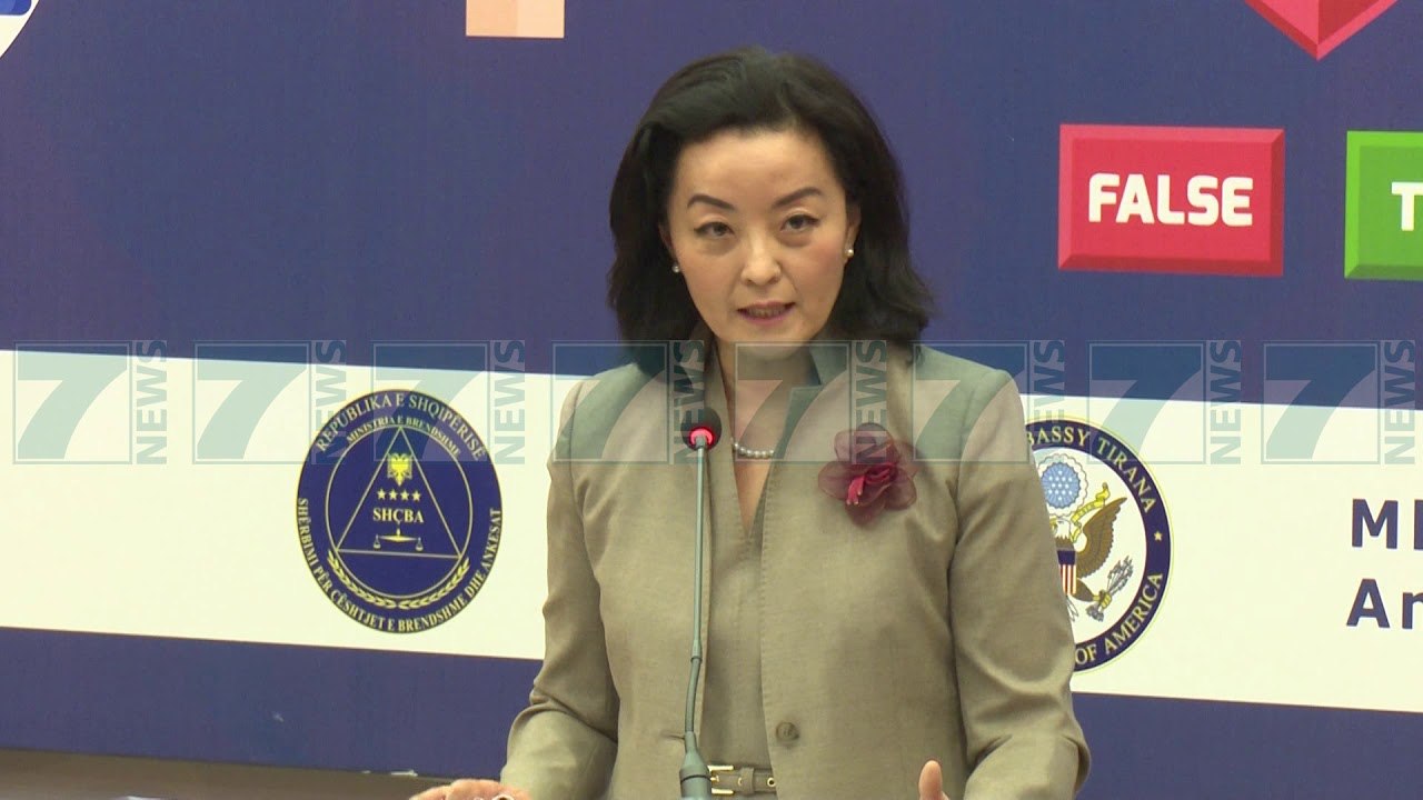 VIJNE «MAKINAT E SE VERTETES», KIM «ARME KUNDER KORRUPSIONIT» - News, Lajme - Kanali 7