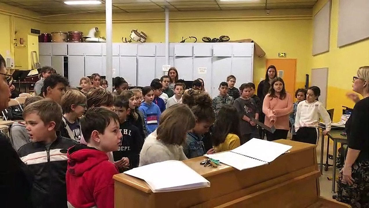 Environ 700 écoliers du secteur de Remiremont préparent un opéra sur le thème du "Petit Prince"