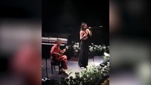 Amaia Romero hace gala de su espontaneidad en pleno concierto y este vídeo lo demuestra