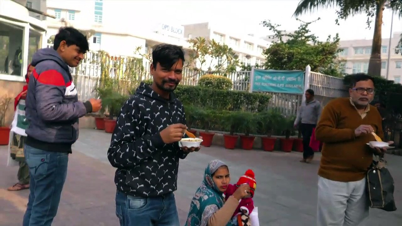 दिल्ली की जनता ने क्या कहा... कौन है चहेता मुख्यमंत्री दिल्ली के राजीव गाँधी हॉस्पिटल से  --जरूर देखे