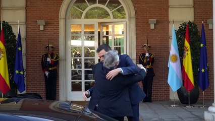 Fernández recebe apoio espanhol