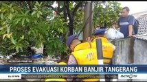 Tim SAR Brimob Polda Metro Jaya Bantu Evakuasi Korban Banjir di Tangerang