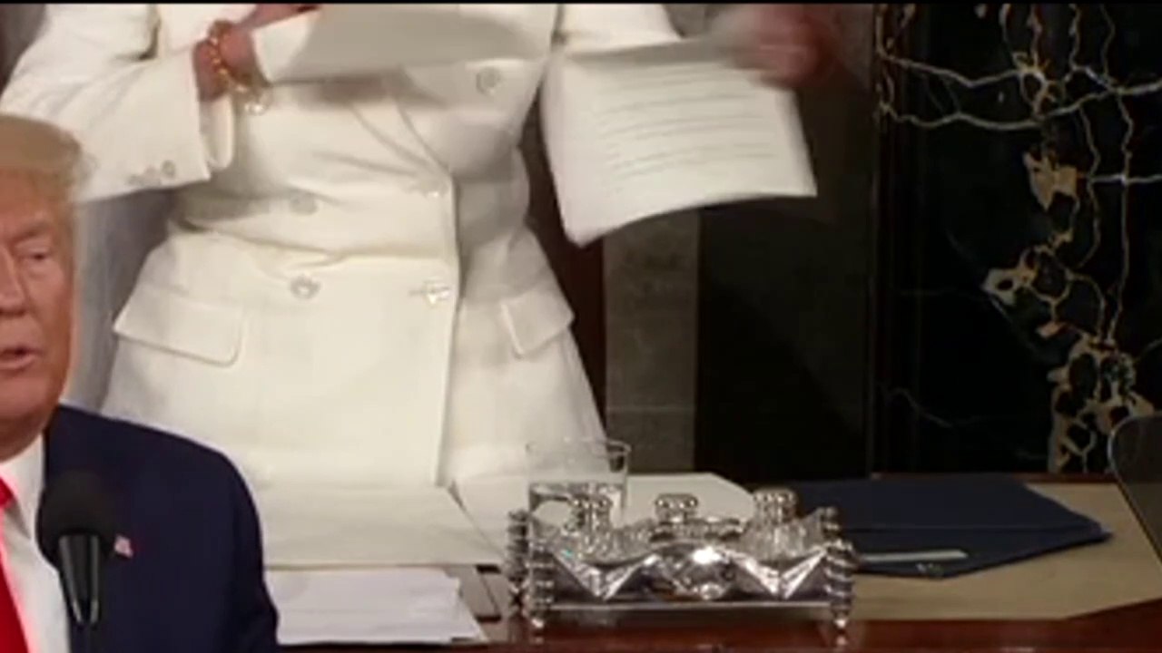 Top Democrat Nancy Pelosi rips copy of Trump sp...
