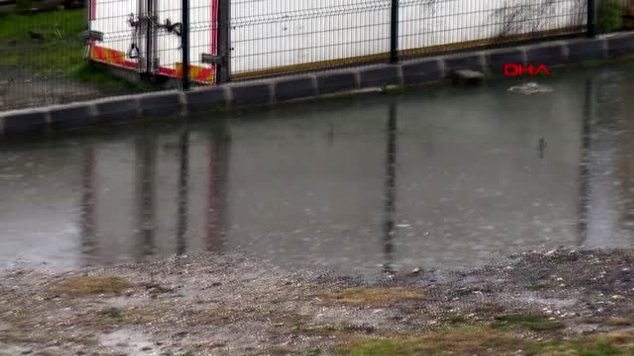 Silivri'de lodos ve yağış etkili oluyor