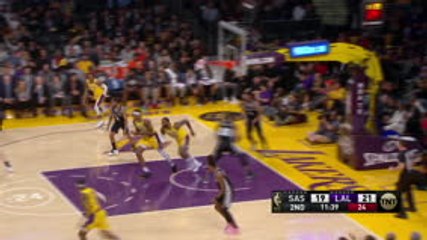 Скачать видео: LeBron's wild fourth quarter inspires Lakers win