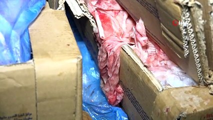 Tavuk döner imalathanesine baskın ! Görüntüler mide bulandırdı