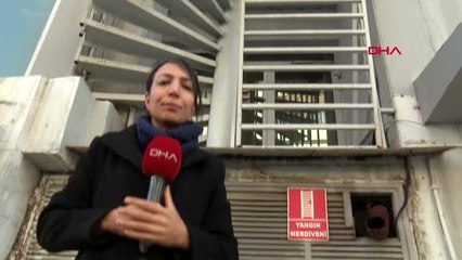 Yangın merdiveni kapılarında asma kilit ve plastik kelepçe müdahaleyi zorlaştırıyor-1