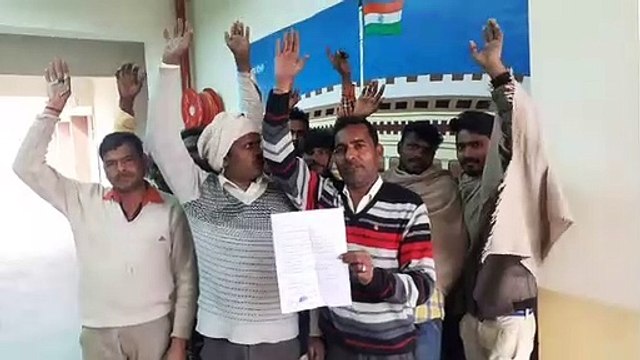 शामली: पानी की निकासी ना होने से ग्रामीण परेशान, डीएम से की शिकायत