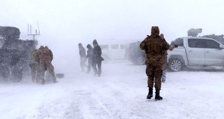 Son dakika: Van'da çığ altında kalanları arayan ekibin üzerine çığ düştü
