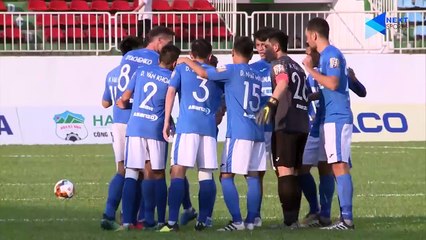 HAGL - Than Quảng Ninh | Khi Văn Toàn bê nguyên chiếc xe F1 vào sân bóng |  NEXT SPORTS