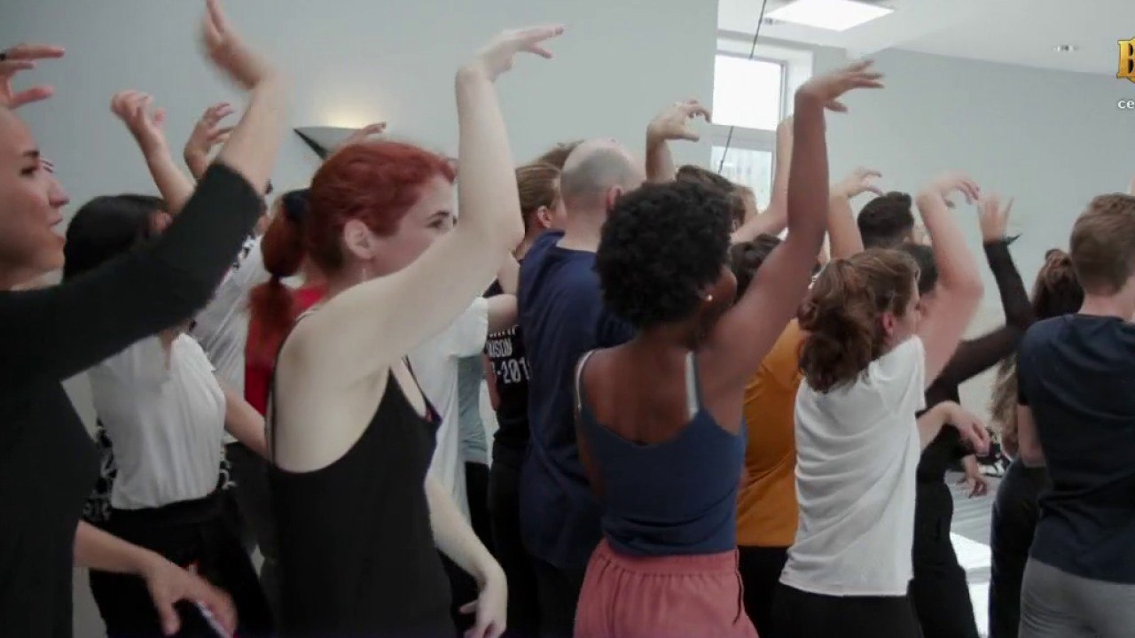 Une autre école - A l’école de la comédie musicale