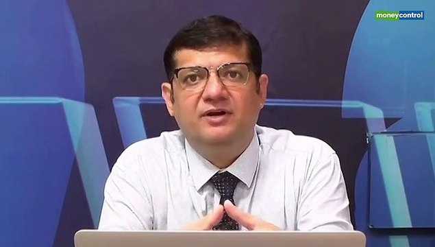 Technical Views by Sudarshan Sukhani, Mitessh Thakkar, Prakash Gaba for short term