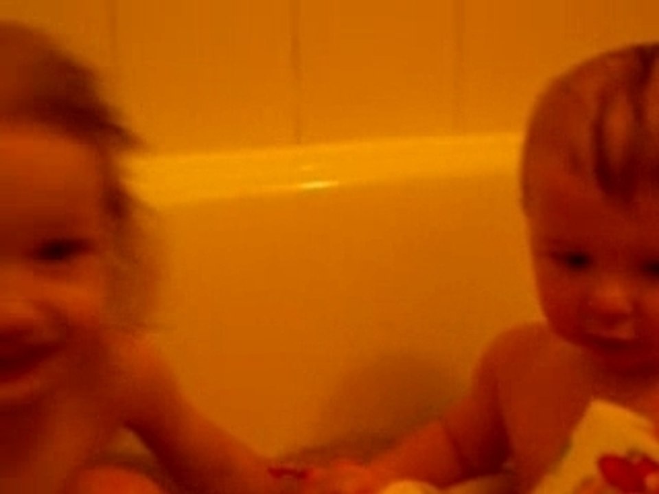 premier bain assis pour kenzo