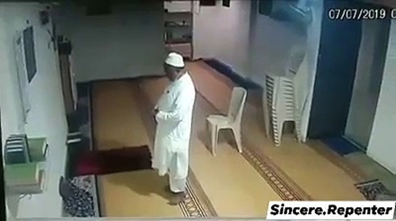 ALLAH hum sb ko aisi naik moat ata kry, Aameeeennn... like and share please