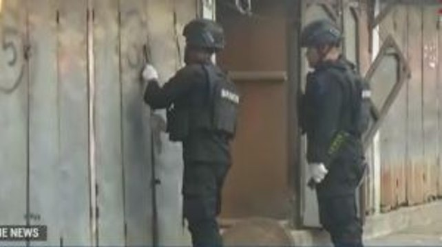 Densus 88 Geledah Rumah Terduga Teroris di Madiun