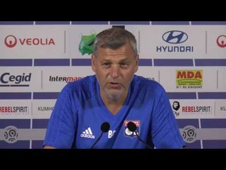 OL : Genesio évoque le départ de Lacazette