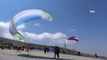 Yamaç Paraşütü Süper Final Test Şampiyonası Türkiye'de ilk kez başladı
