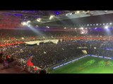 OL - Barça : le tifo géant des Lyonnais