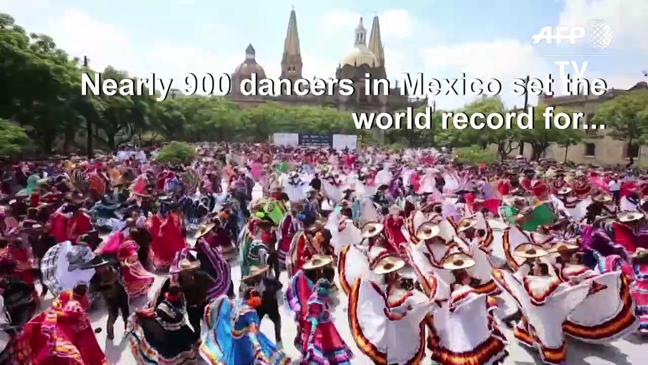 Mexican dancers set world record for folk dance