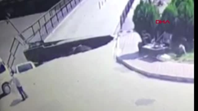 Samsun terme'de köprü çöktü 2 yaralı-2