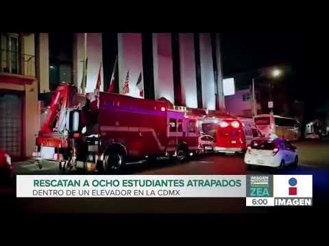 Rescatan a 8 estudiantes atrapados dentro de un elevador en la CDMX | Noticias con Francisco Zea